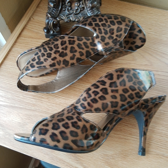 🐆 Shoes/MODA 🐆  NWOT - Picture 4 of 5